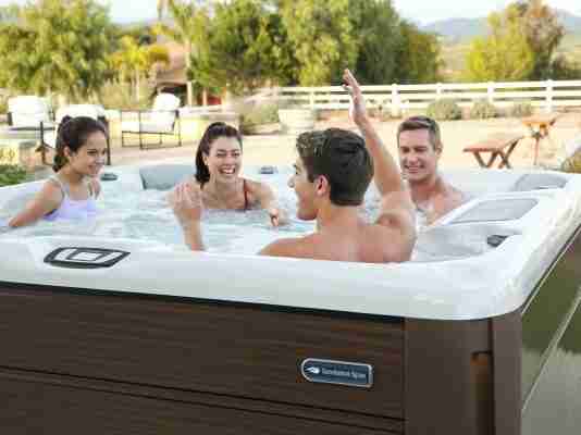 How to Choose the Right Hot Tub 