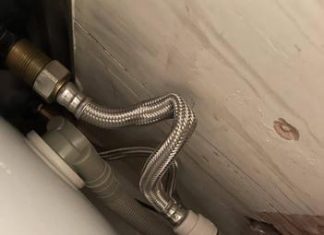 how do i prevent a shower hose from kinking 1