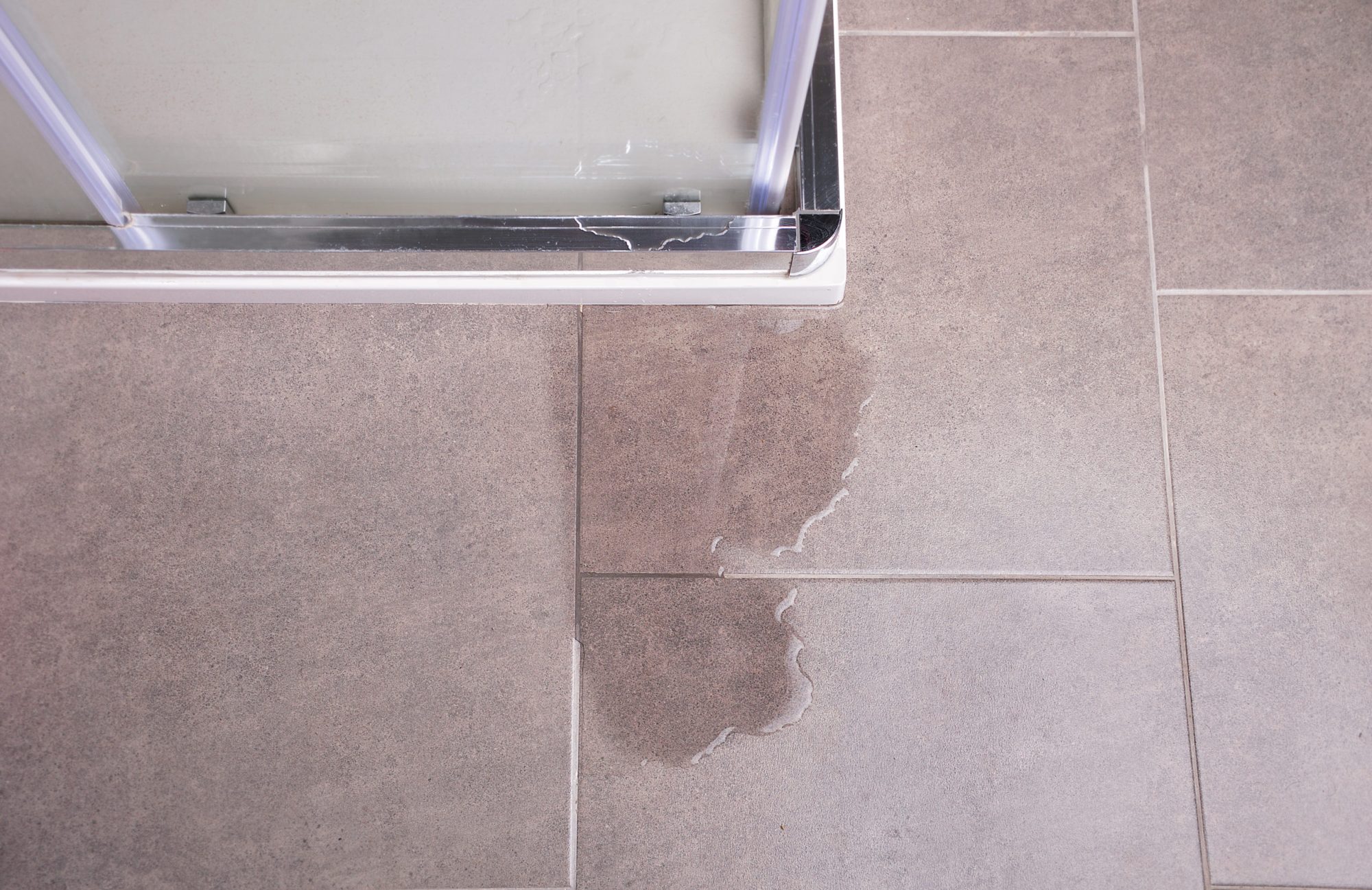 Why Is My Walk In Shower Leaking Water From The Corner? | Bathroom Accessories flood in my building