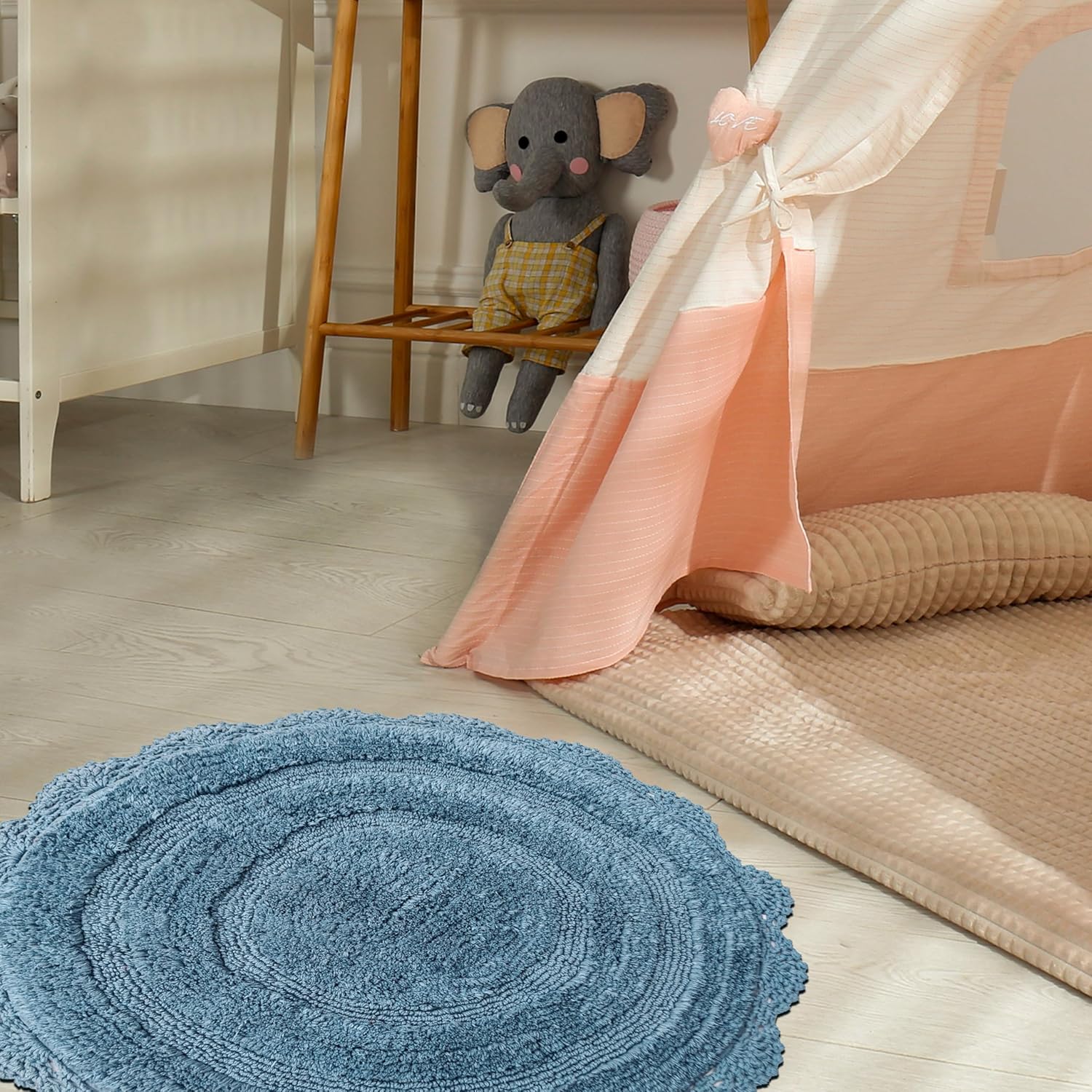 Chardin home Provincial Blue Crochet Bathrug,100% Cotton Round bathmat with artisanally Handcrafted Crochet Border, 24 Inch Diameter, Perfect for Half Baths, Powder Rooms, bathrooms Chardin home Provincial Blue Crochet Bathrug,100% Cotton Round bathmat with artisanally Handcrafted Crochet Border, 24 Inch Diameter, Perfect for Half Baths, Powder Rooms, bathrooms